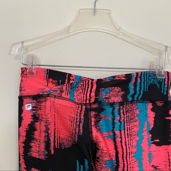 NWOT Fabletics Winn Printed PowerHold® Capri Heat Wave Print - Picture 6 of 6